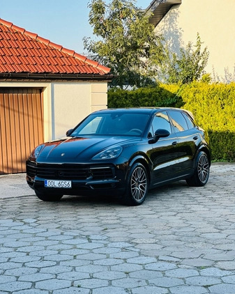 Porsche Cayenne cena 280000 przebieg: 140000, rok produkcji 2018 z Olesno małe 232